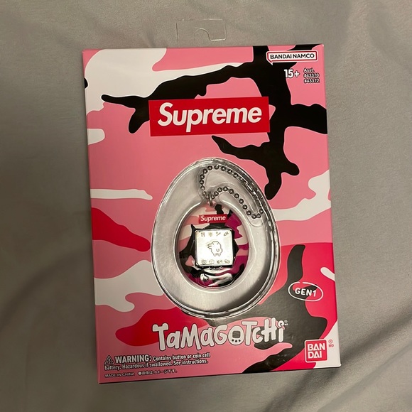 Supreme Accessories - Authentic Supreme x Tamagotchi Gen 1 limited Edition